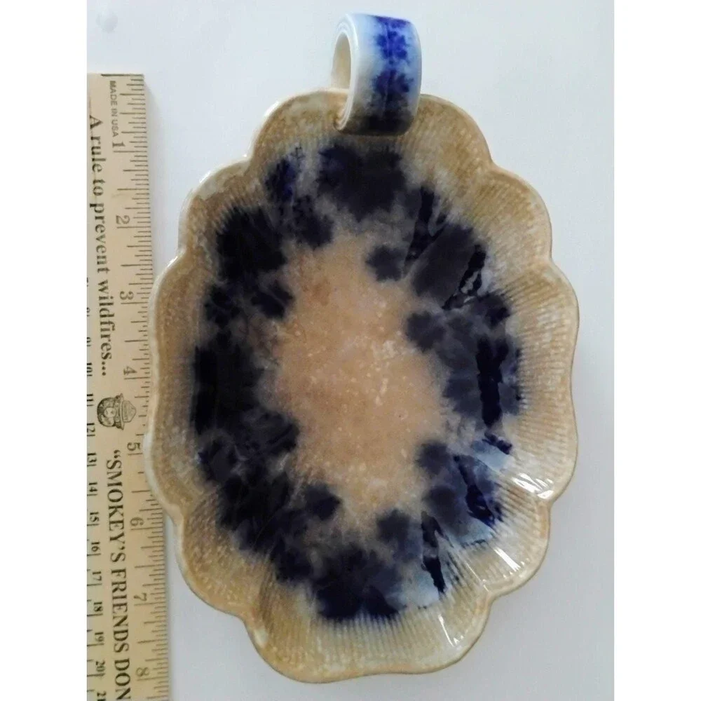 Gefle Porslinsfabrik Vinranka Grapevine loop-handled serving trinket dish